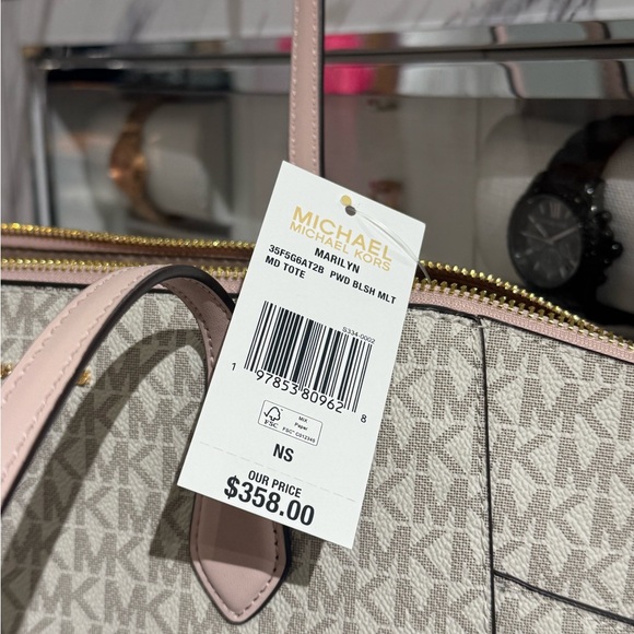 MICHAEL KORS Marilyn Medium Signature Logo Tote Bag - Picture 8 of 8